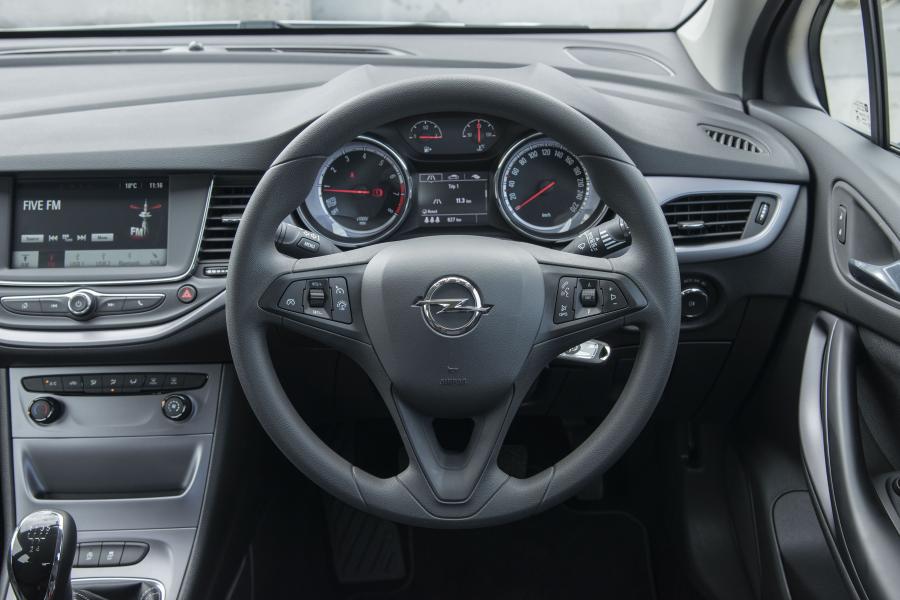  Opel Astra ecoFLEX 2016 года  (ZA) (фото 11 из 29)